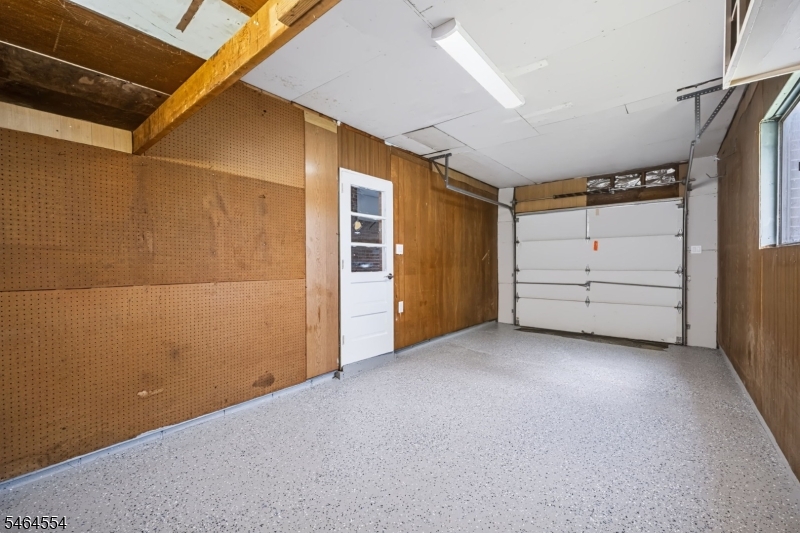 644 Pursel St Property Photo 33