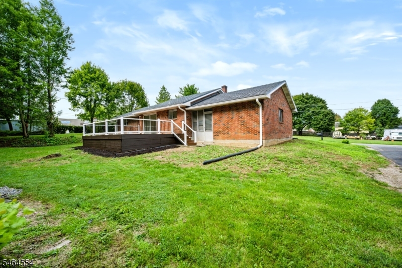 644 Pursel St Property Photo 37