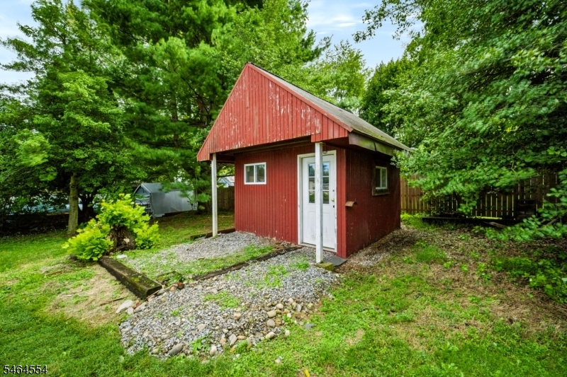 644 Pursel St Property Photo 38