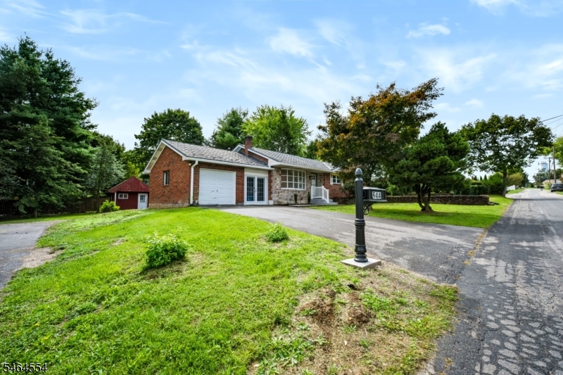 644 Pursel St Property Photo 42
