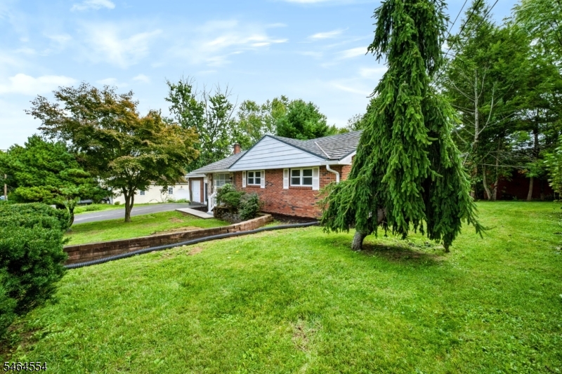 644 Pursel St Property Photo 43