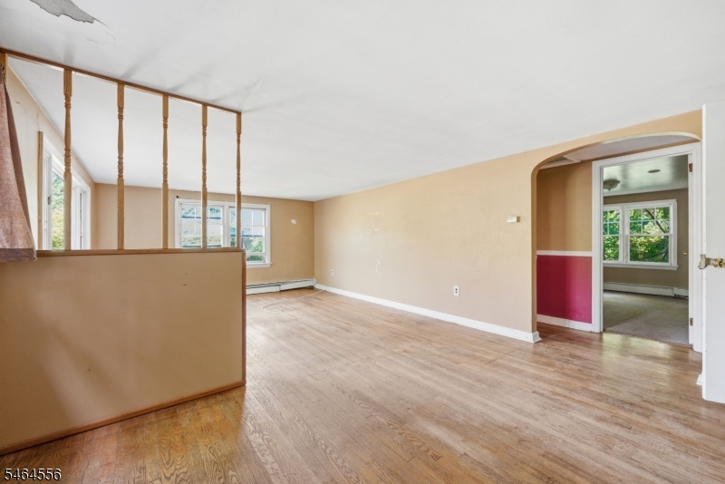 15 Roosevelt Ave Property Photo 5