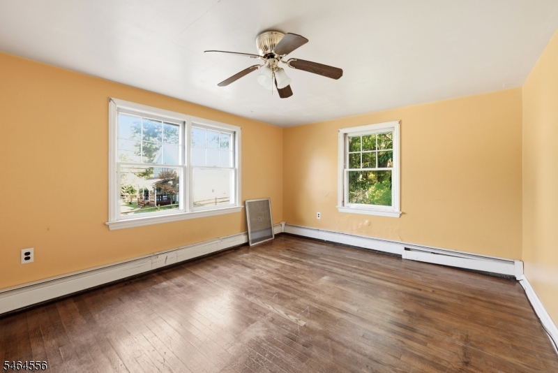 15 Roosevelt Ave Property Photo 13