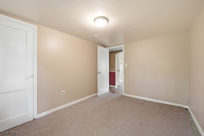 15 Roosevelt Ave Property Photo 16