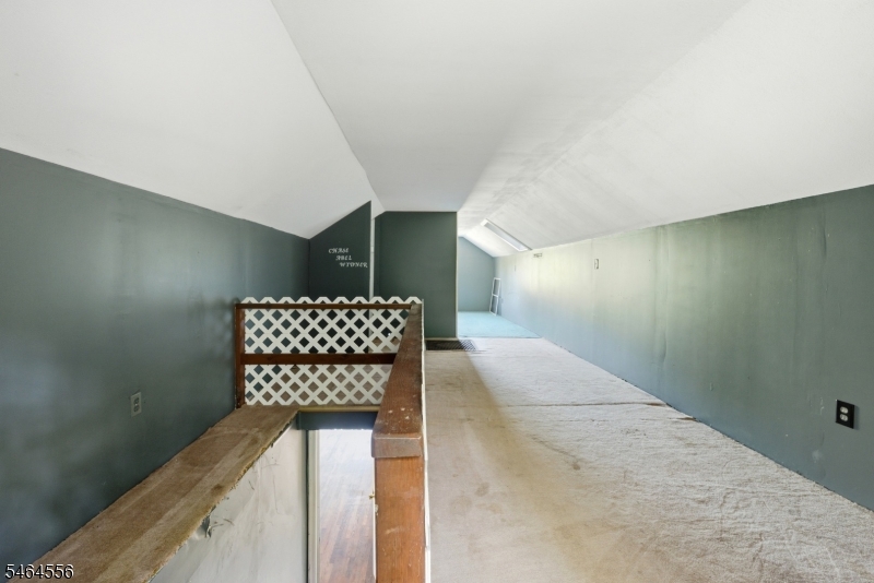 15 Roosevelt Ave Property Photo 20