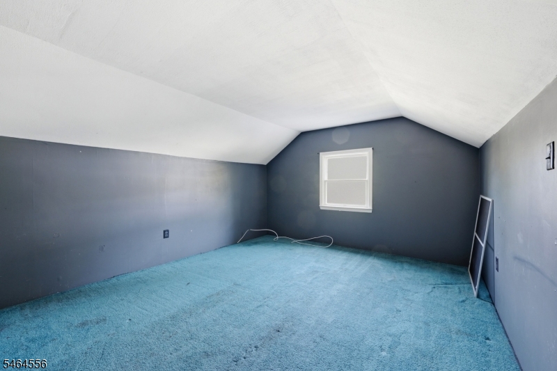 15 Roosevelt Ave Property Photo 21