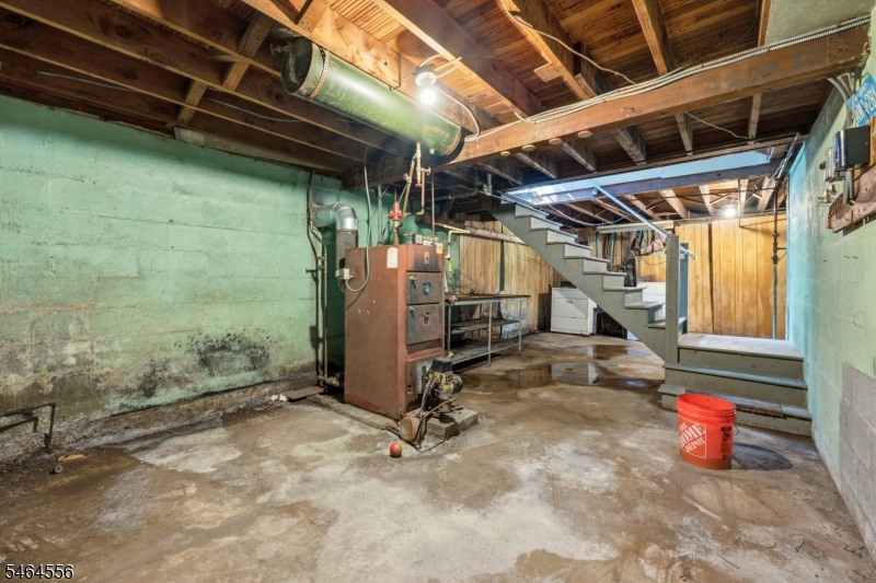 15 Roosevelt Ave Property Photo 23