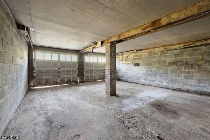 15 Roosevelt Ave Property Photo 26
