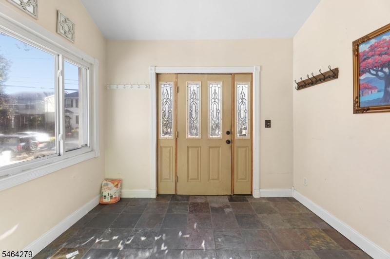233 15 Street Property Photo 3