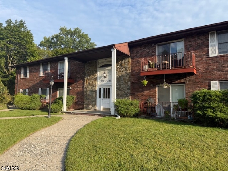 321 Ringwood Ave Property Photo 1