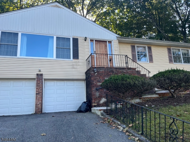 20 Mitchell Ave Property Photo 1