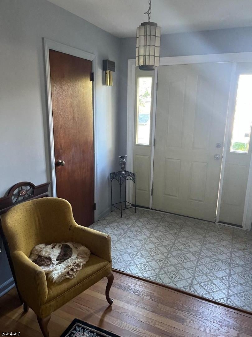 20 Mitchell Ave Property Photo 2
