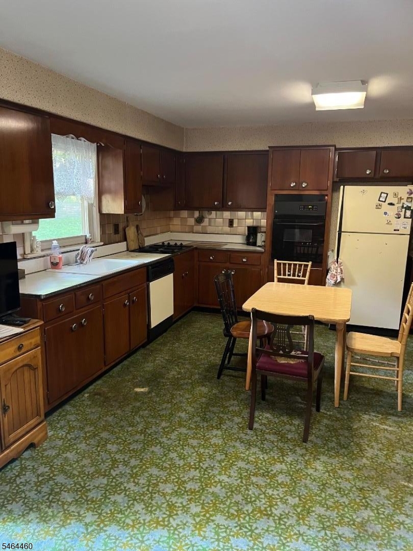 20 Mitchell Ave Property Photo 5