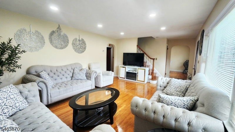 11 Brookhill Pl Property Photo 3