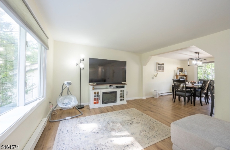 6 Upper Notch Rd Property Photo 10