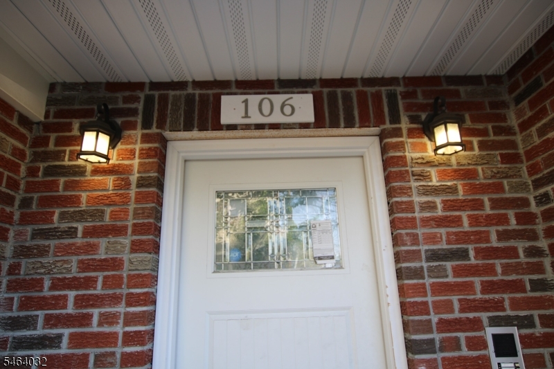 106 Grove Ter Property Photo 1
