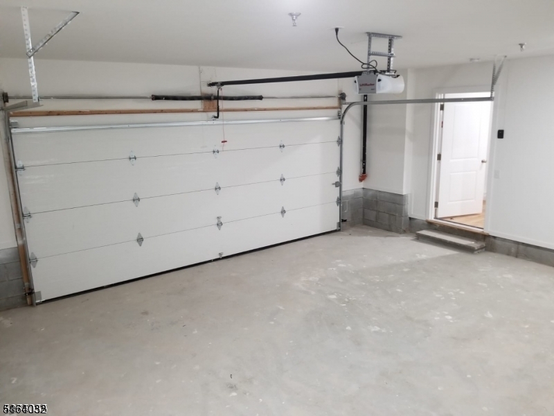 106 Grove Ter Property Photo 16