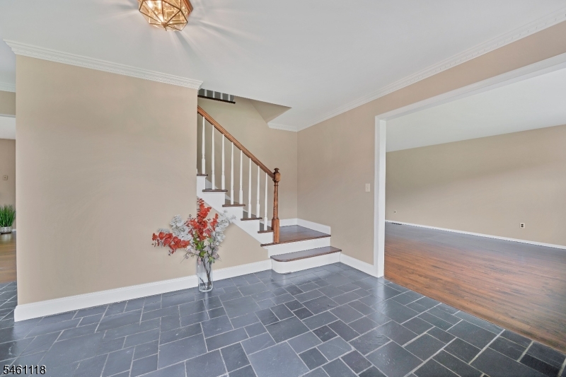 5 Fleming Ct Property Photo 3