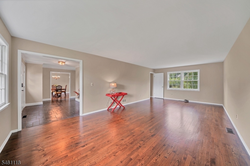 5 Fleming Ct Property Photo 6