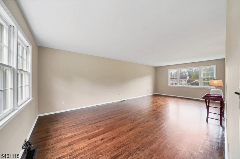 5 Fleming Ct Property Photo 7