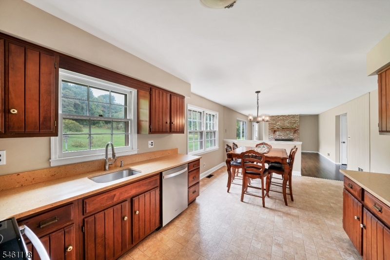 5 Fleming Ct Property Photo 13