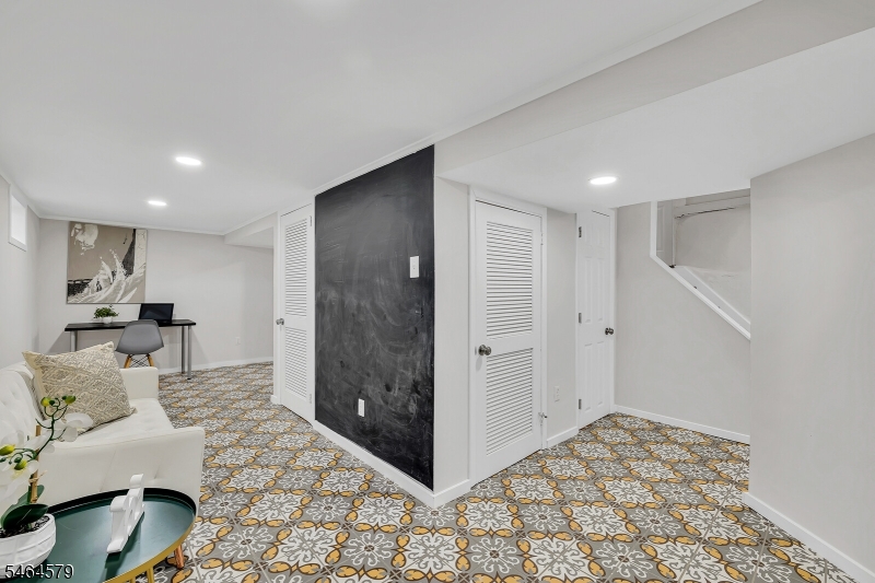 345 Broughton Ave Property Photo 26