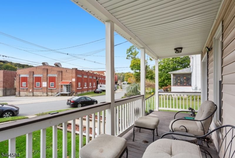 39 Clinton St Property Photo 4