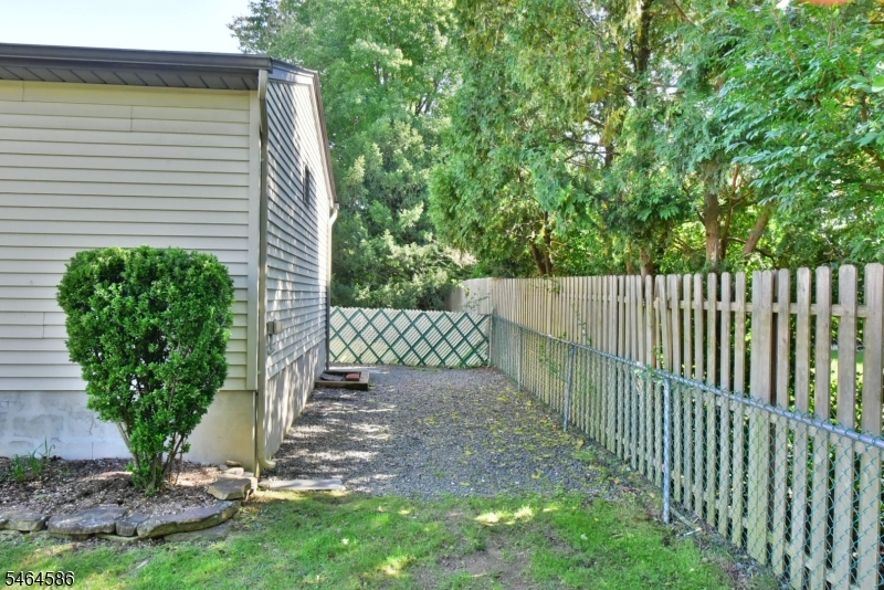 39 Jasper Rd Property Photo 30