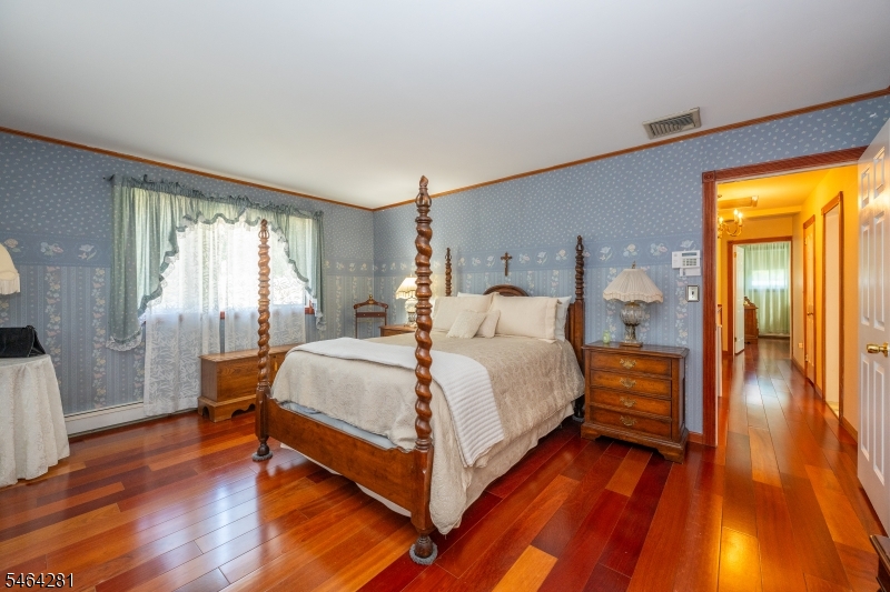 2 Glencove Rd Property Photo 15