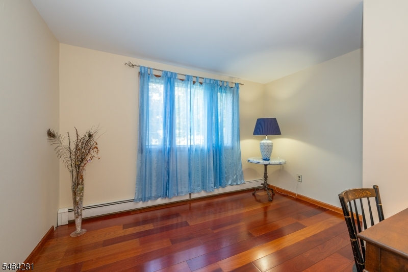 2 Glencove Rd Property Photo 20