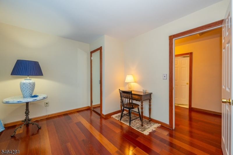 2 Glencove Rd Property Photo 21