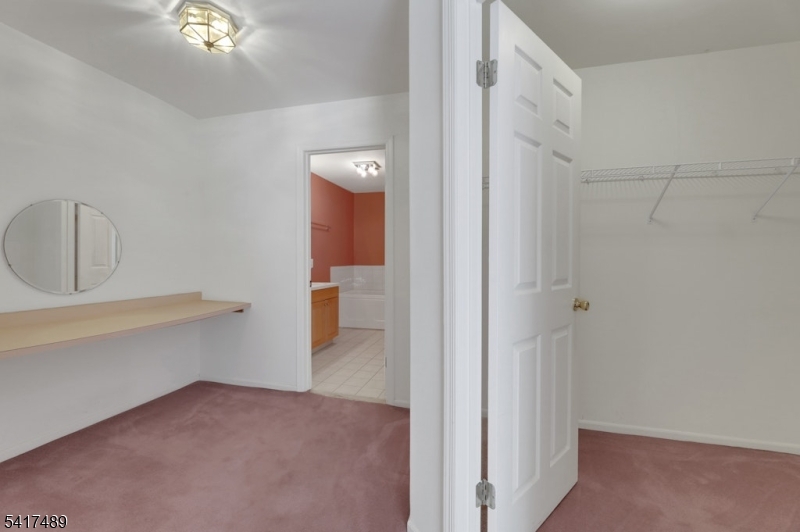 28 Berkeley Sq Property Photo 10