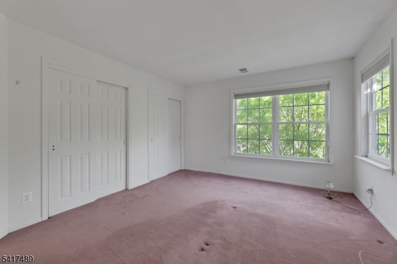 28 Berkeley Sq Property Photo 14
