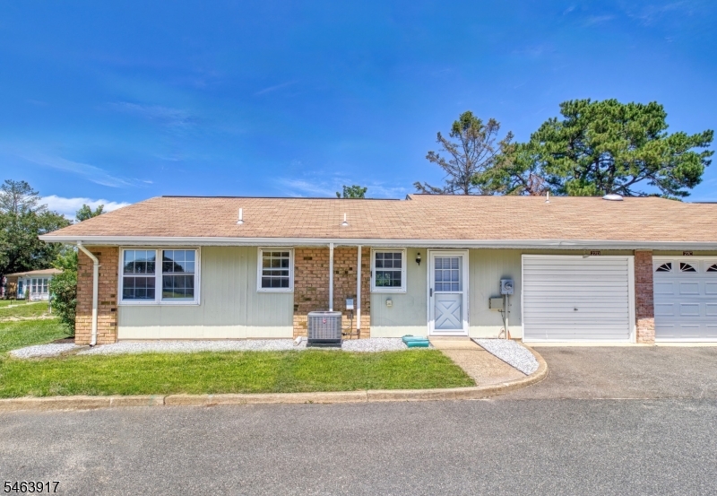 27 Cambridge Cir Property Photo 1