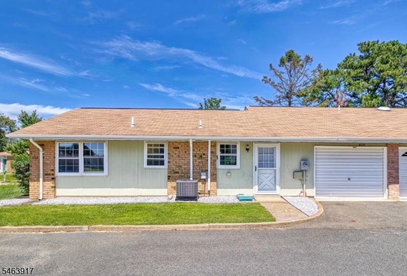 27 Cambridge Cir Property Photo 4
