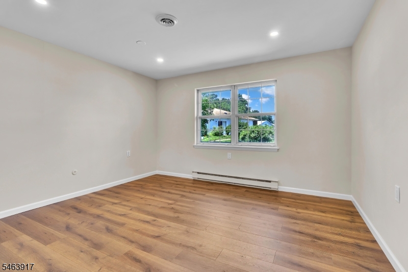 27 Cambridge Cir Property Photo 9