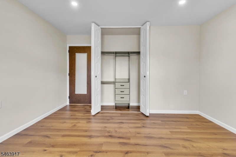 27 Cambridge Cir Property Photo 12