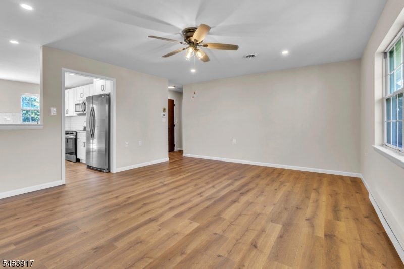 27 Cambridge Cir Property Photo 23