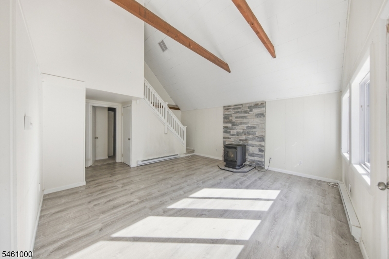 7 Winding Hill Rd Property Photo 5