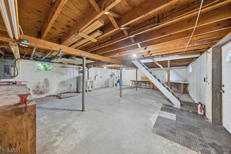 7 Winding Hill Rd Property Photo 16