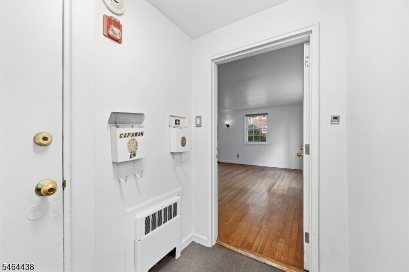 445 Morris Ave 5c Property Photo 3