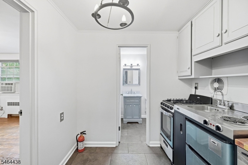445 Morris Ave 5c Property Photo 6