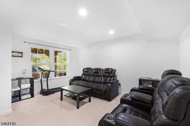 33 Woodland Way Property Photo 23