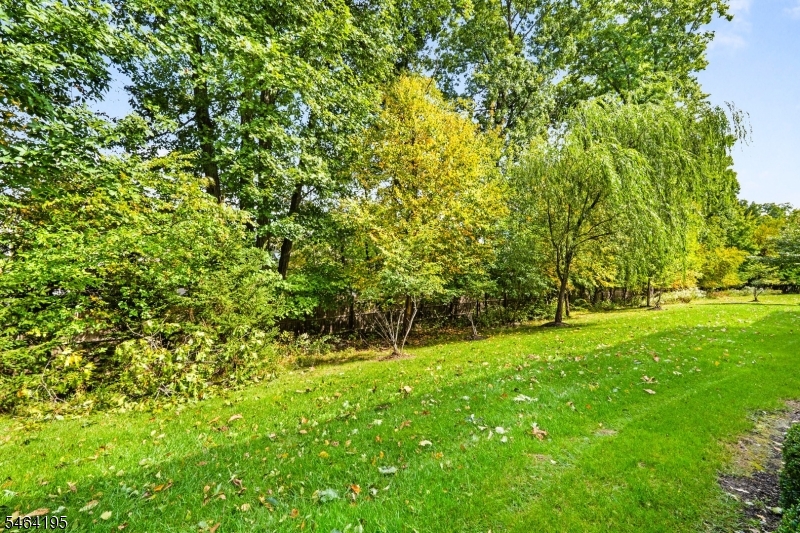 33 Woodland Way Property Photo 32