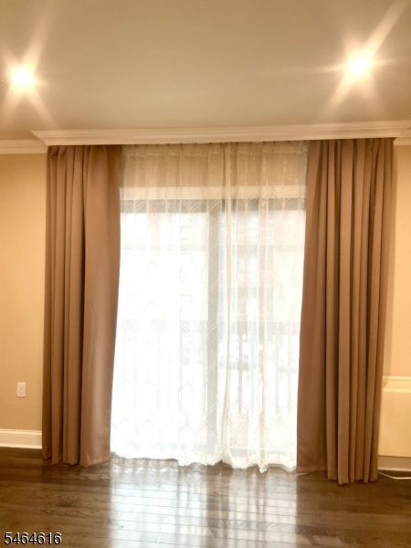 666 Mill St 8 Property Photo 12