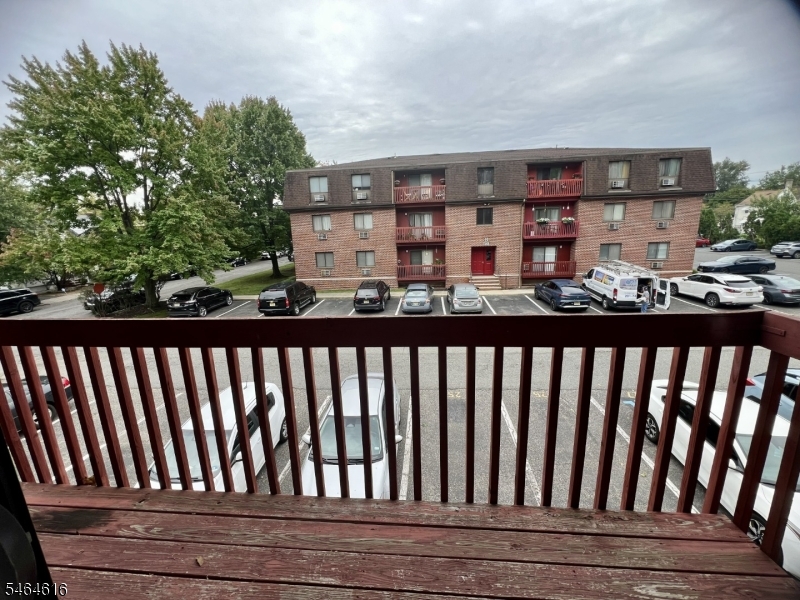 666 Mill St 8 Property Photo 14