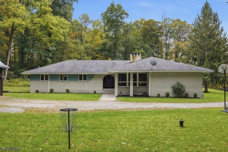 161 Pequest Rd Property Photo 3