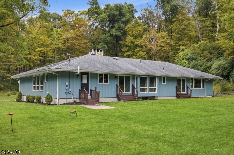 161 Pequest Rd Property Photo 4