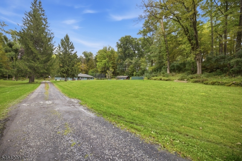 161 Pequest Rd Property Photo 6