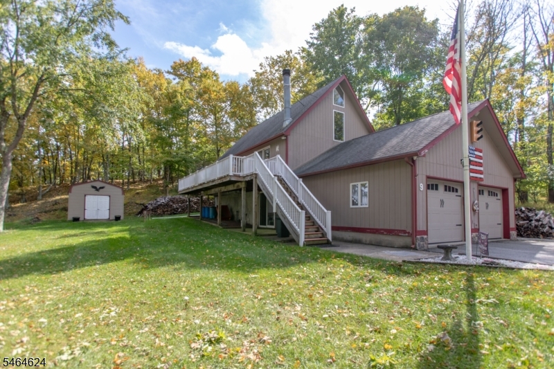 9 White Pine Trl Property Photo 1